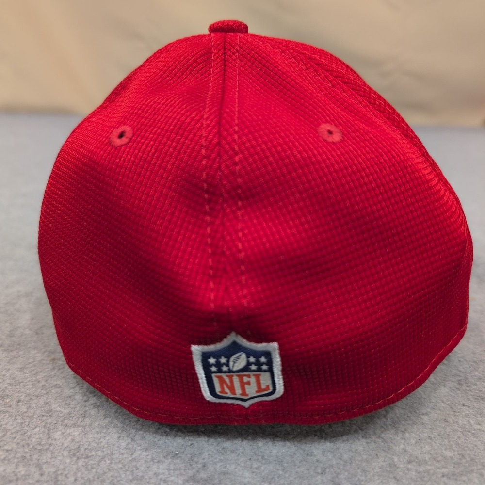 New Era 39THIRTY Tampa Bay Buccaneers NFL Hat Red Stretch Fit M/L 2021 Sideline - Picture 3 of 7